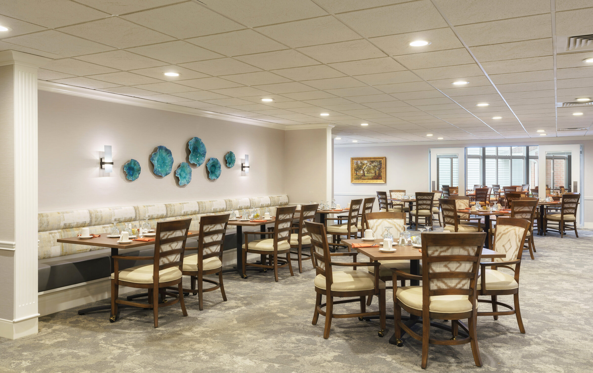 Lakeside Dining 2 at LLRC