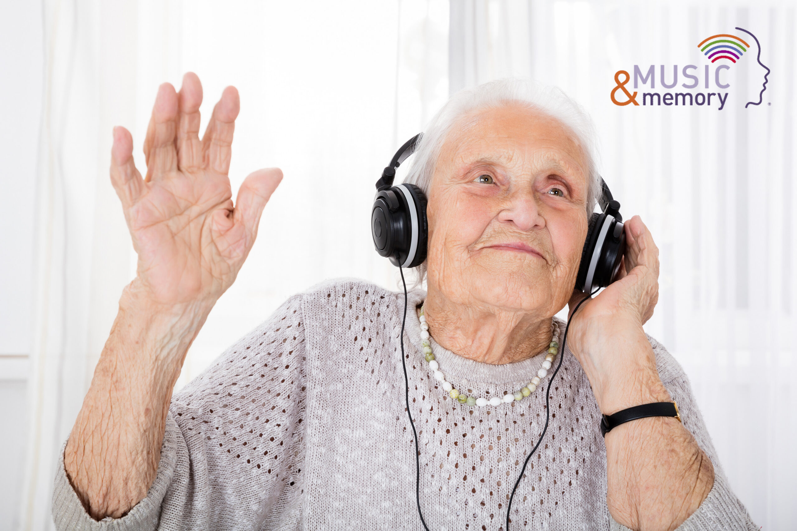 shutterstock 506609716 Sr with Music Logo